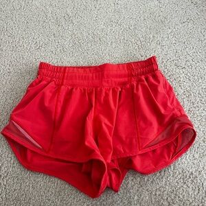 Lululemon hotty hot shorts size 2 2.5 in inseam! In perfect condition!